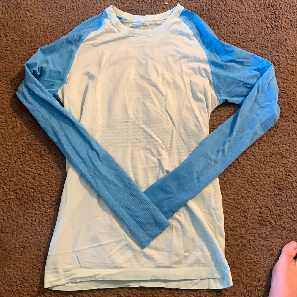 Great condition lulu top